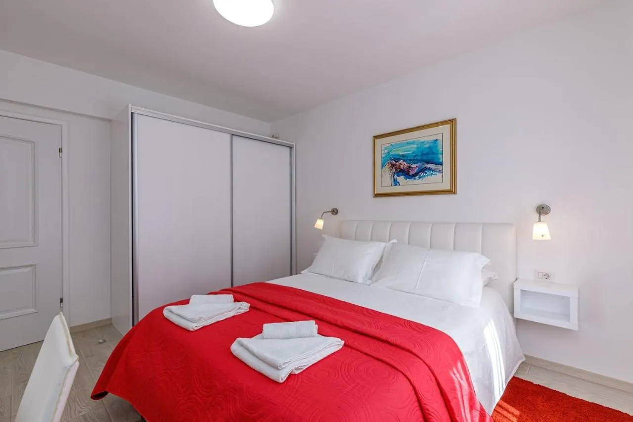 Πανσιόν Apartments Lavizatic Πόρετς